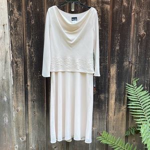 Formal/Semi Formal Tea 3/4 Length Dress Champagne Sz 8 NWT Mother of Bride Groom